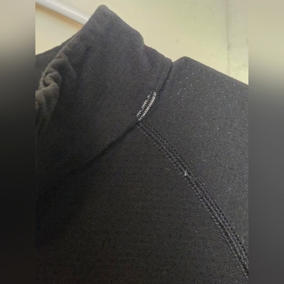 Men's The North Face Flash Dry Quarter Zip Pullover, Size Small - Picture 4 of 5